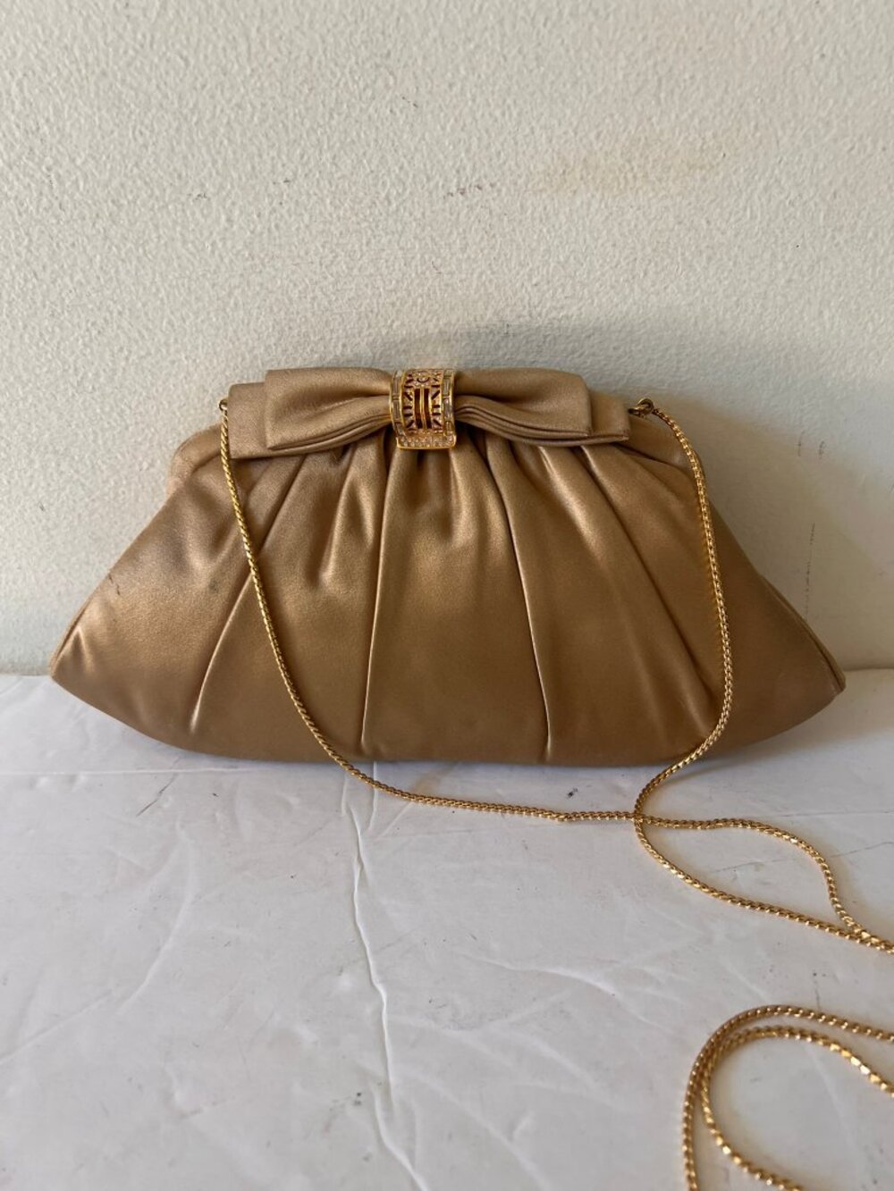 90'S JUDITH LEIBER SATIN RHINESTONE CLASP CLUTCH GOLD